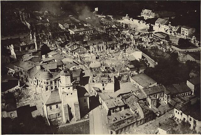 File:Zniszczenia1939 0.jpg
