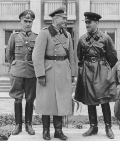 File:Armia Czerwona,Wehrmacht 23.09.1939 wsp&oacute;lna parada.jpg