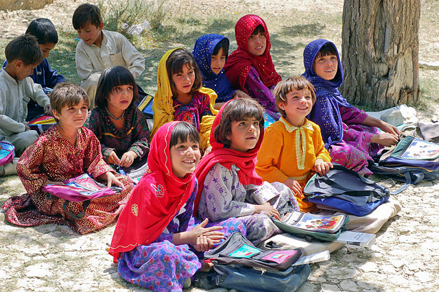 File:Schoolgirls in Bamozai.JPG