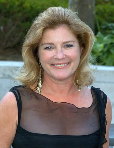File:Kate Mulgrew Shankbone Metropolitan Opera 2009.jpg