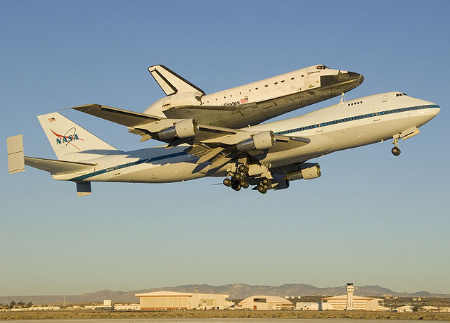 File:STS-126 Endeavour atop carrier aircraft.jpg