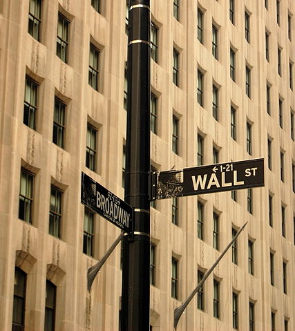 File:Wall Street & Broadway.JPG