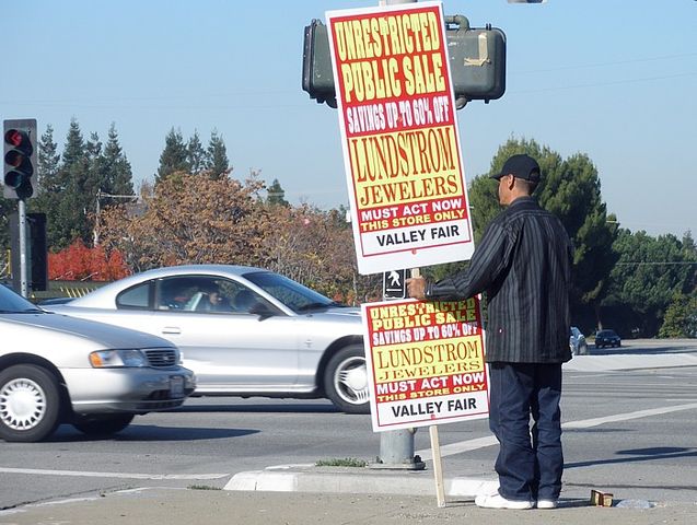 File:Advertisingman.jpg
