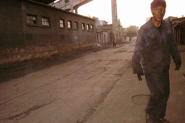 File:Alley with miner.jpg