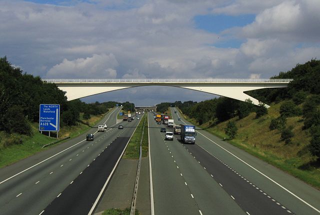 File:Motorway M1 Yorkshire 2007-08-13.jpg