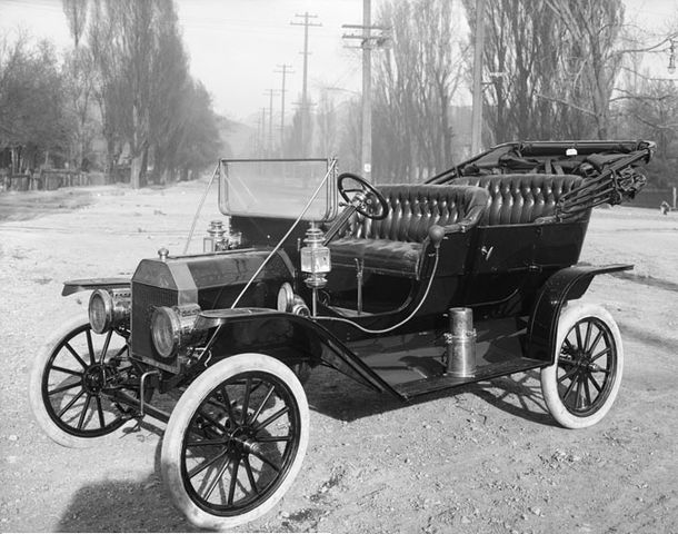 File:1910Ford-T.jpg