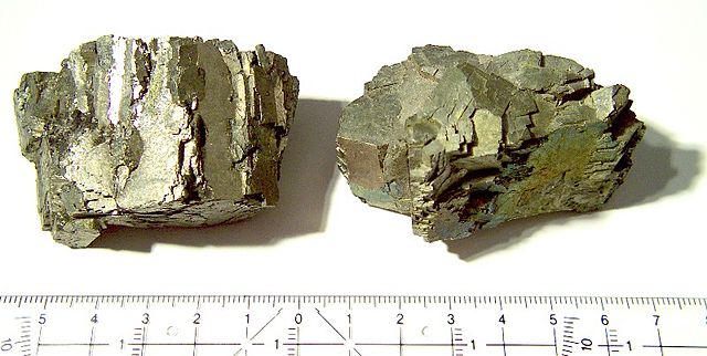 File:FerroVanadium.jpg