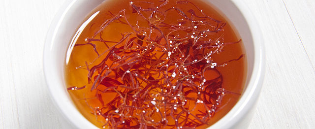 File:Saffron soak.jpg