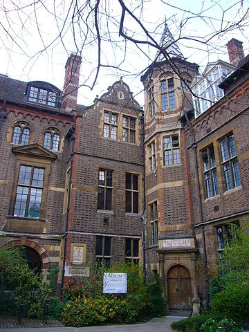 File:Museum of Archeology and Anthropology, Cambridge.jpg