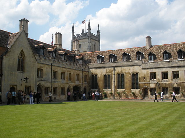 File:Pembroke College Cambridge.JPG