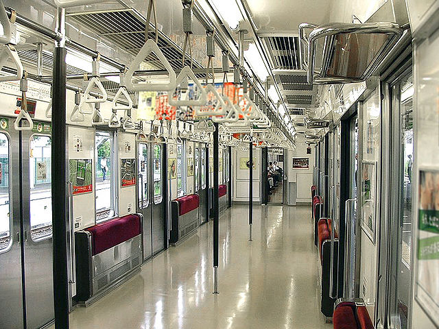 File:Jr t204standing.jpg