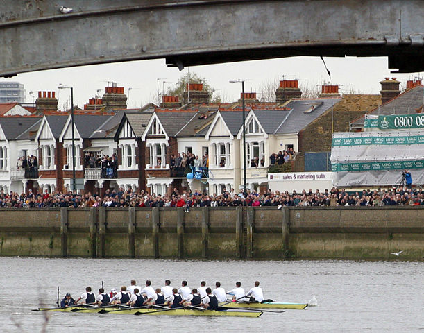 File:Boat Race at Barnes Bridge 2003 - Oxford winners.jpg