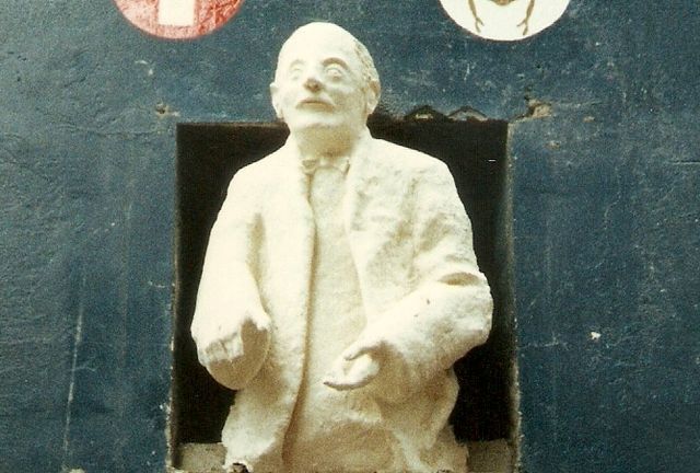 File:CarlJungStatueLiverpool.jpg