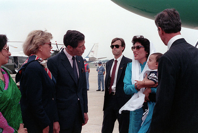 File:Prime Minister Benazir Bhutto 1988.jpg