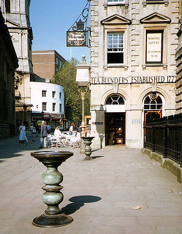 File:BristolTheNails.jpg
