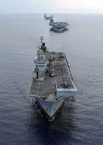 File:HMS Illustrious01.jpg