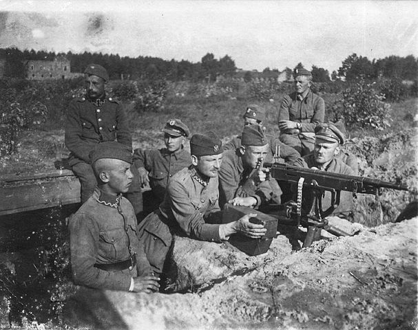 File:Polish-soviet war 1920 Polish defences near Milosna, August.jpg