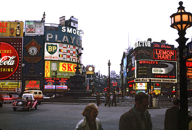File:Piccadilly Circus in London 1962 Brighter.jpg