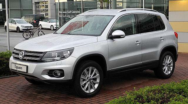 File:VW Tiguan Track & Style 2.0 TDI 4MOTION BlueMotion Technology (Facelift) – Frontansicht, 24. Juni 2011, Velbert.jpg