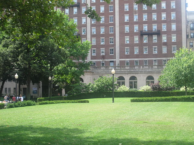 File:Hamilton Lawn at Columbia University IMG 0958.JPG