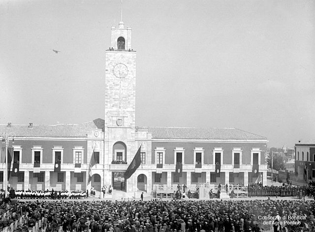 File:Inaugurazione Littoria 001.jpg