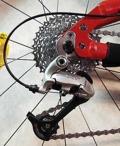 File:Shimano xt rear derailleur.jpg