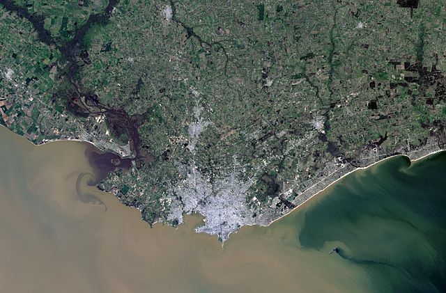 File:Montevideo, Uruguay, city and vicinities, LandSat-5 satellite image, near natural colors, 2011-08-21.jpg