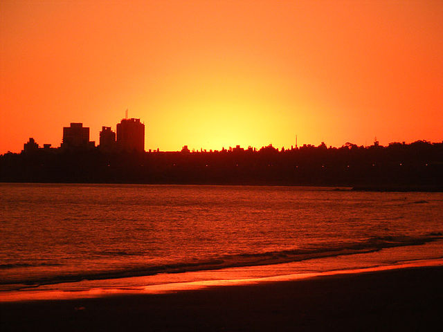 File:MontevideoSunsetAtMalvin.JPG
