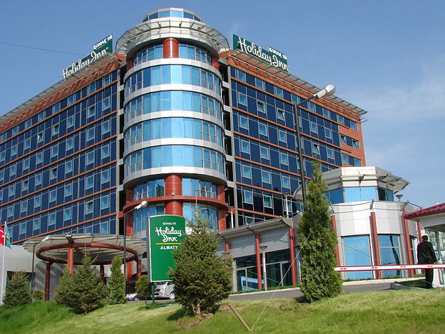 File:Holydayhotel.jpg