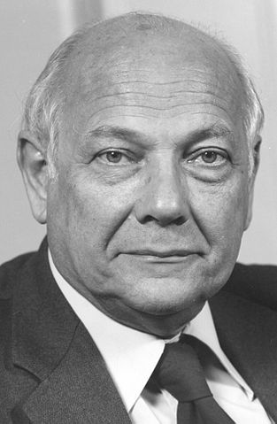File:Joop den Uyl 1975.jpg