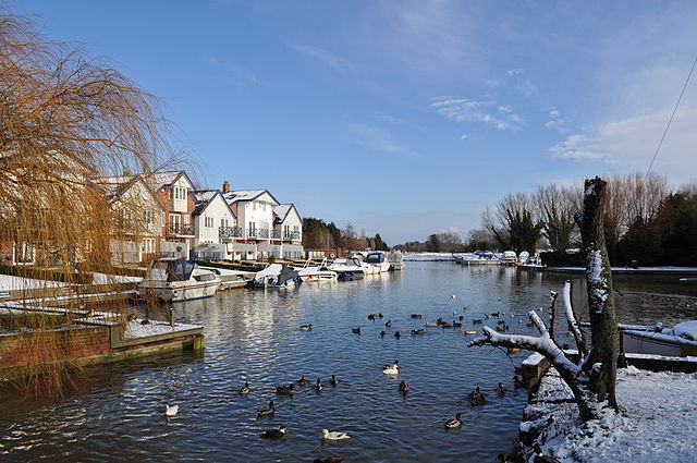 File:The end of the Chet - geograph.org.uk - 1687469.jpg
