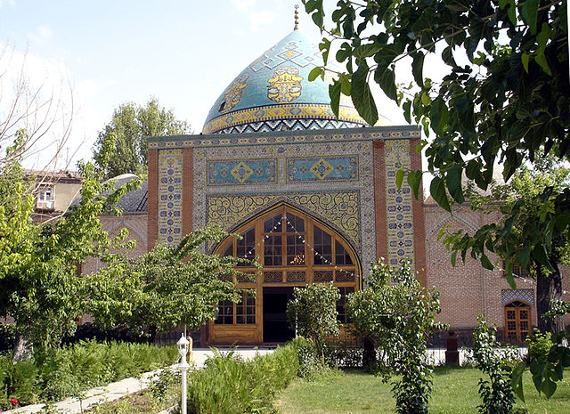 File:Erevan - La Mosqu&eacute;e bleue 01.JPG
