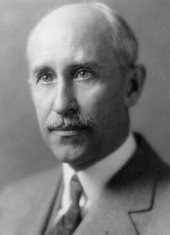 File:Orville Wright-1928.jpg