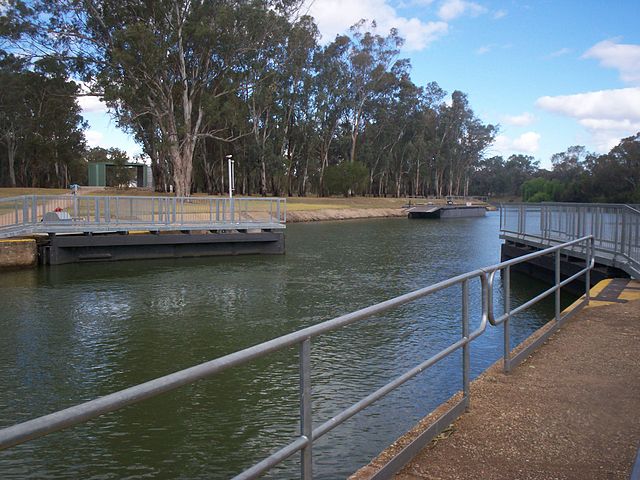 File:Lock11Mildura.jpg