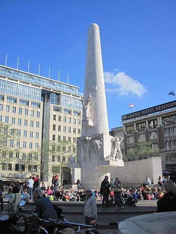 File:Dam Square. National Monument.JPG
