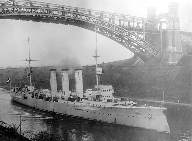File:SMS Dresden German Cruiser LOC 16727.jpg