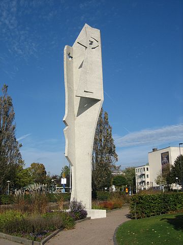 File:Kvinnohuvud1-hstd.JPG