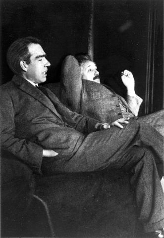 File:Niels Bohr Albert Einstein by Ehrenfest.jpg