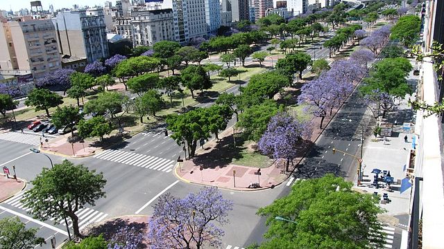 File:Av. 9 de Julio noviembre.jpg
