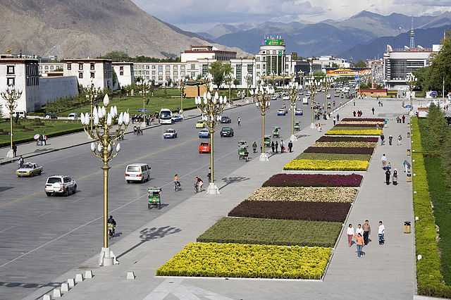 File:IMG 1370 Lhasa Cinese.jpg