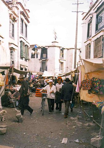 File:Barkhor street scene.jpg
