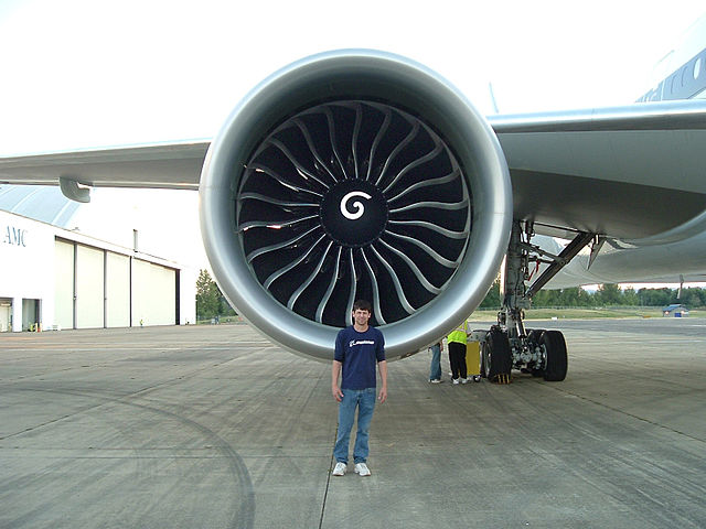 File:Engine of Jet Airways Boeing 777-300ER.jpg