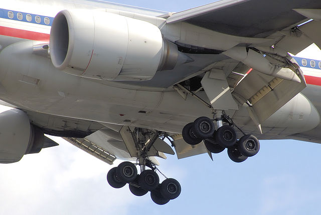 File:Aa.b777-200er.n788an.mains.arp.jpg