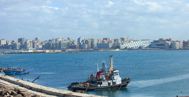 File:Alexandria harbour (February 2007).jpg