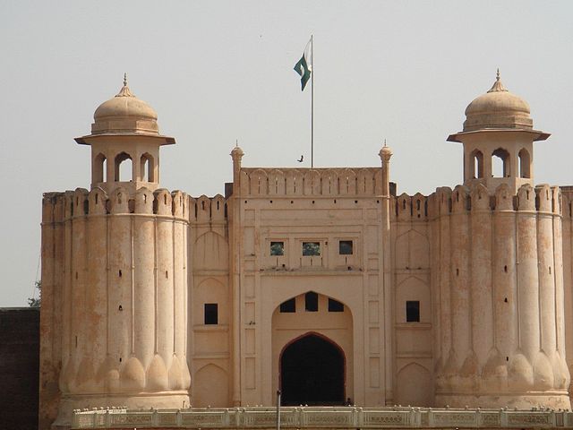 File:Alamgiri Gate2.jpg