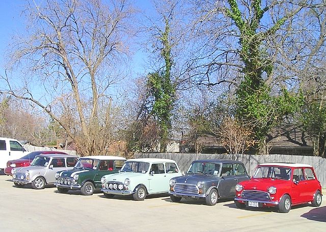 File:Minis of Texas Meeting Feb 2006.jpg