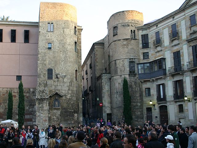 File:Spain.Barcelona.Porta.del.Angel.jpg