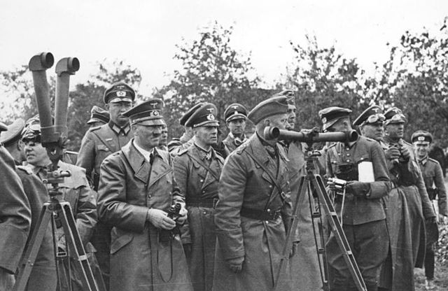 File:Bundesarchiv Bild 101I-013-0064-35, Polen, Bormann, Hitler, Rommel, v. Reichenau.jpg