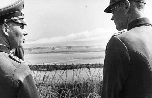 File:Bundesarchiv Bild 101I-300-1863-29, Riva-Bella, Waffenvorf&uuml;hrung Panzerwerfer, Rommel.jpg