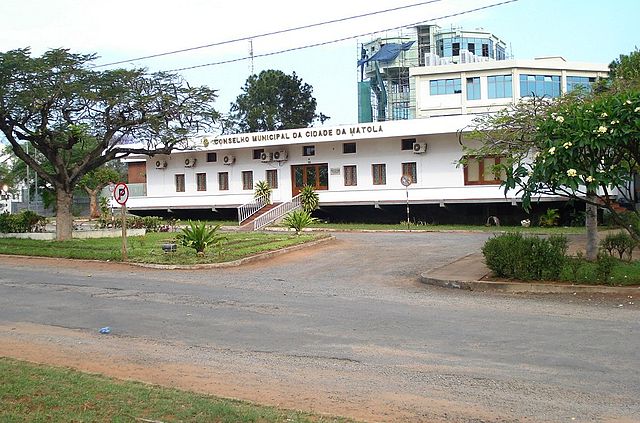 File:Conselho Municipal da Matola.jpg